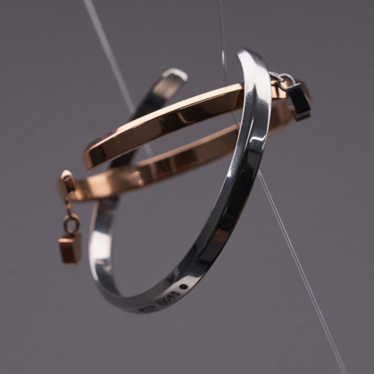 Half-Open Trend Paper Bag Man Glossy Fashion Letter Bracelet